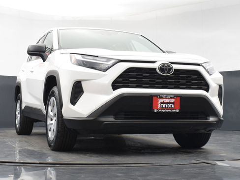 Used 2024 Toyota RAV4 LE image 28
