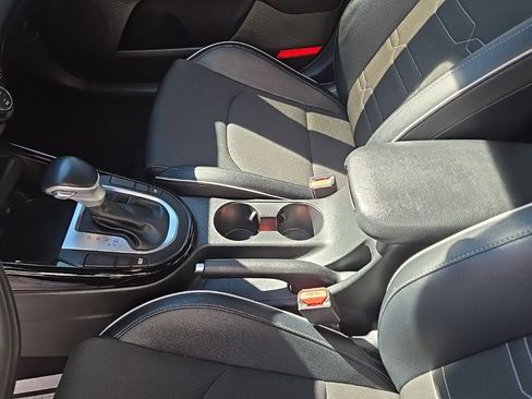 Used 2023 Kia Forte GT-Line image 26