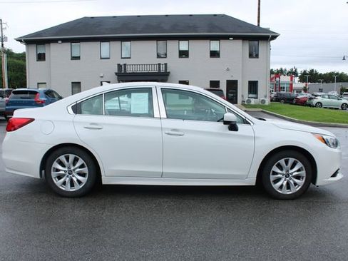 Used 2016 Subaru Legacy 2.5i Premium w/ Moonroof Package AWD/4WD image 6