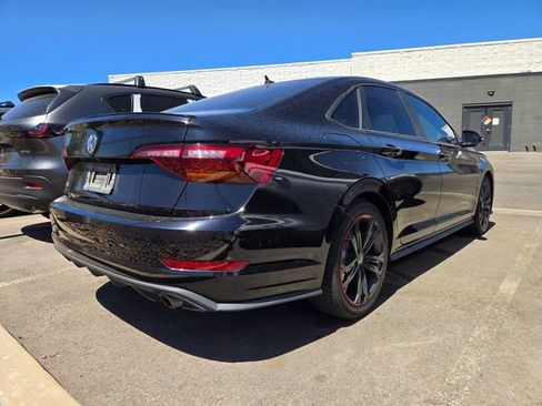 Used 2019 Volkswagen Jetta GLI FWD image 3