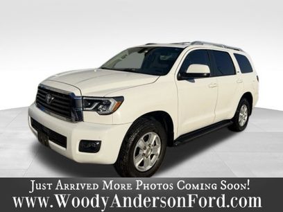 Used 2018 Toyota Sequoia SR5 w/ Carpet Cargo Mat Package