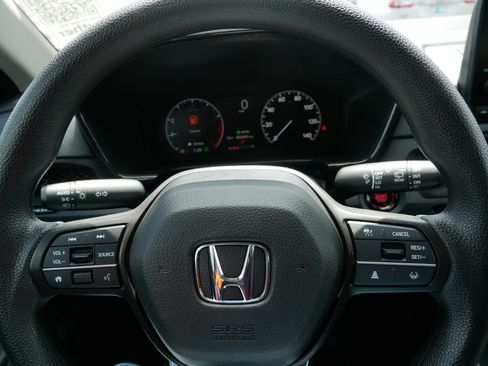 Used 2025 Honda CR-V LX image 25