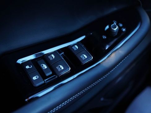 Used 2022 Jeep Grand Cherokee L Overland image 24