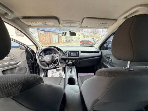 Used 2019 Honda HR-V LX image 18