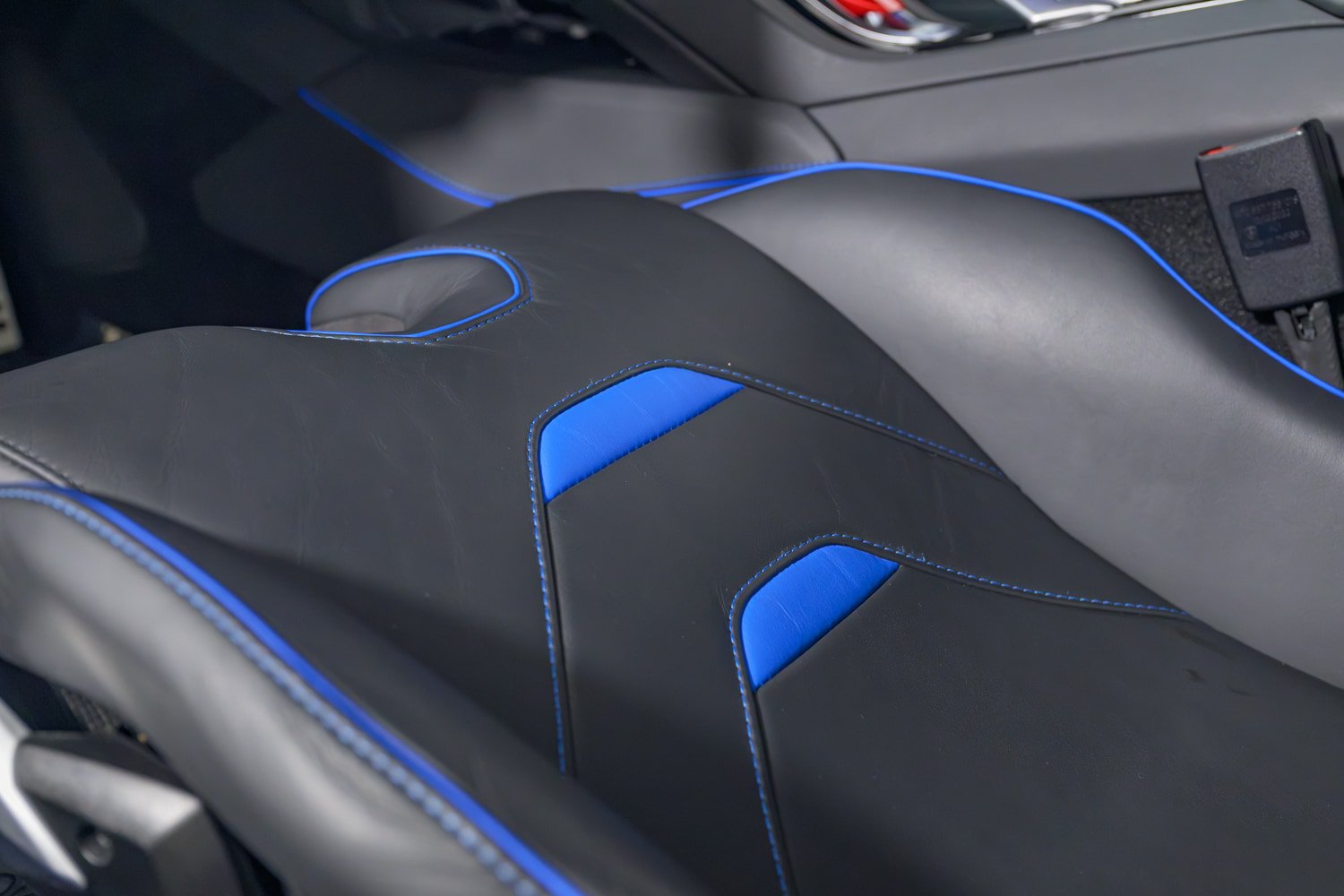 Used 2023 Lamborghini Huracan EVO RWD image 34