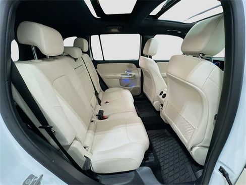 Certified 2025 Mercedes-Benz GLB 250 4MATIC image 28
