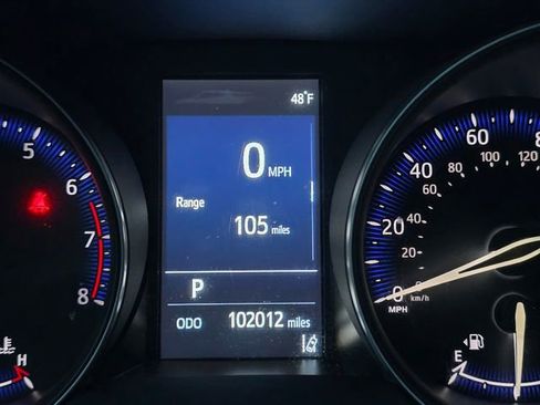 Used 2019 Toyota C-HR LE FWD image 29
