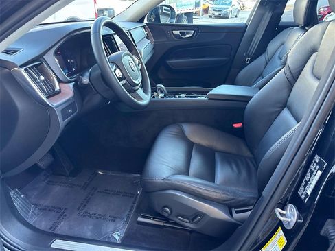 Used 2024 Volvo XC60 B5 Plus w/ Protection Package Premier image 9