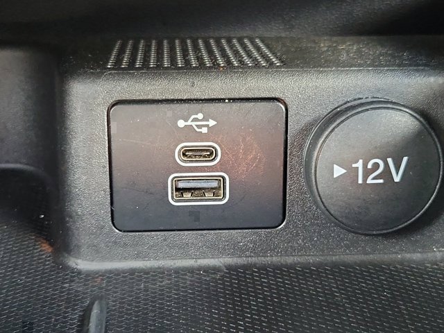 Used 2025 Ford Escape ST-Line FWD image 28