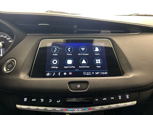 Used 2023 Cadillac XT4 Luxury w/ Driver Awareness Package image 32
