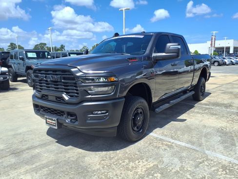 Used 2025 RAM 2500 Tradesman AWD/4WD image 3