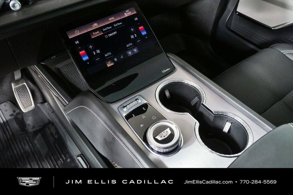 Certified 2026 Cadillac Vistiq Luxury w/ LPO, Floor Liner Package AWD/4WD image 17