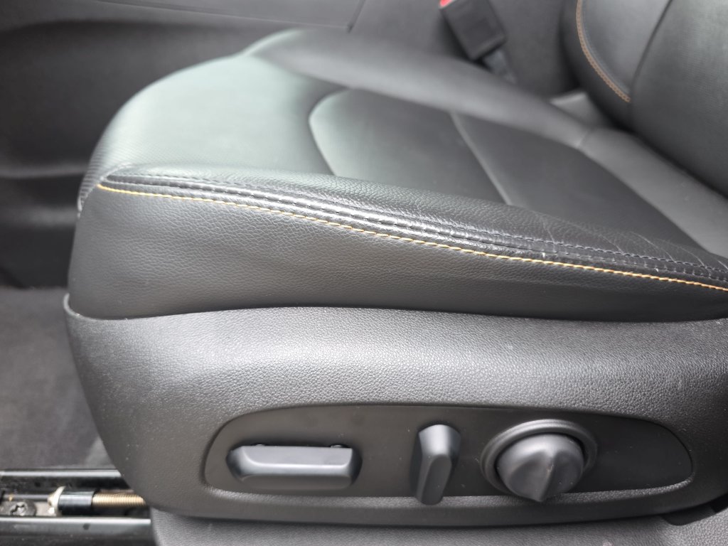 Certified 2018 Chevrolet Equinox Premier FWD image 33