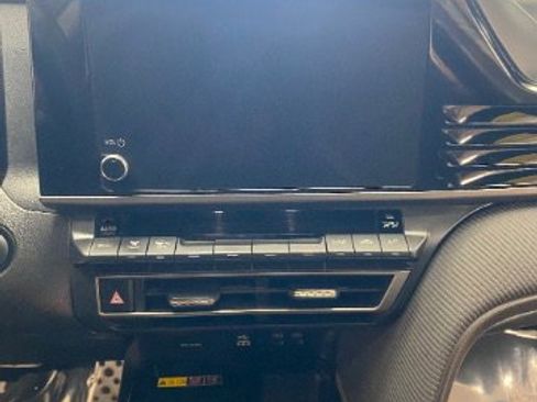 Used 2025 Toyota Camry SE image 26