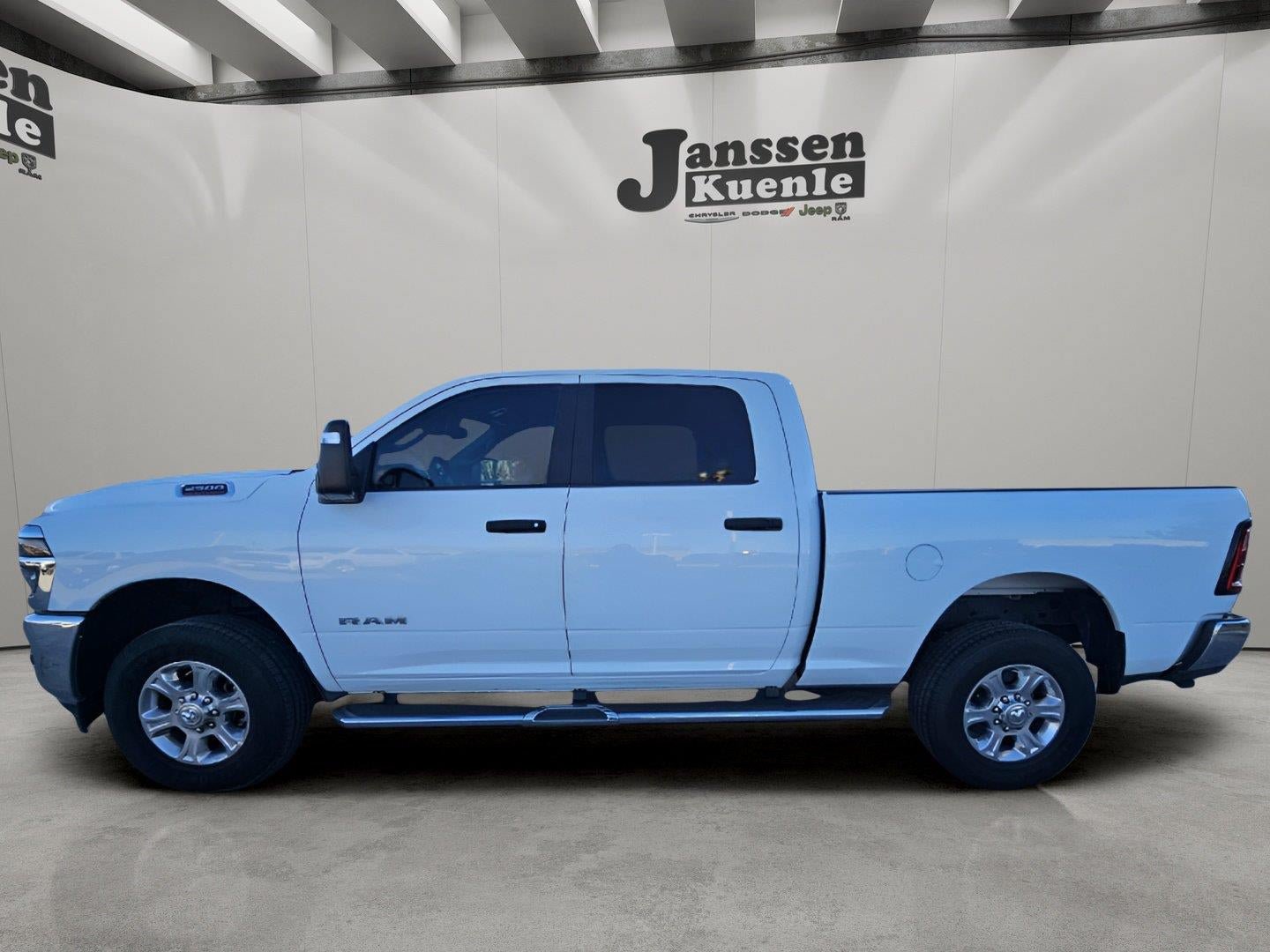 Used 2026 RAM 2500 Big Horn AWD/4WD image 1