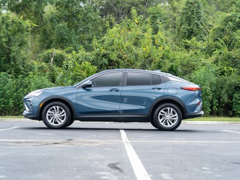 Used 2024 Buick Envista Preferred w/ Convenience II Package FWD image 5