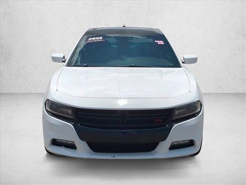 Used 2015 Dodge Charger R/T RWD image 2