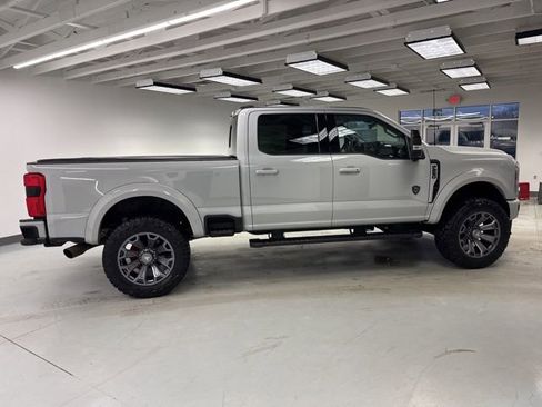 Used 2025 Ford F250 Lariat w/ Lariat Ultimate Package image 14