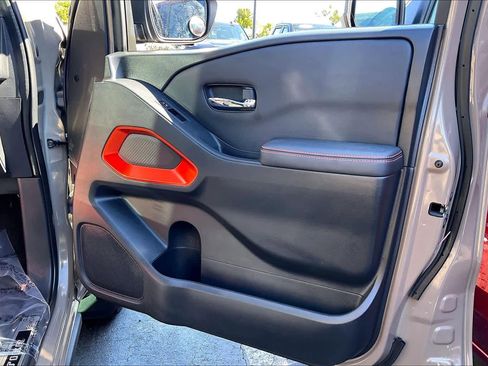 Used 2022 Nissan Frontier Pro-X image 22