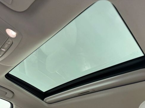 Used 2018 INFINITI Q50 Luxe w/ Sensory Package (Luxe) image 21