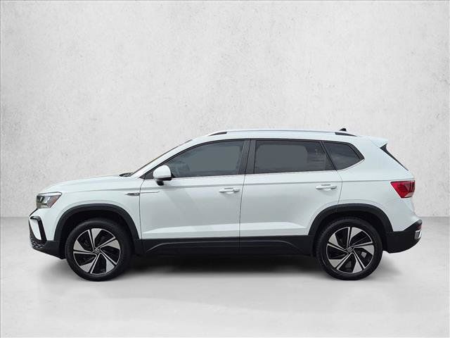 Used 2023 Volkswagen Taos SE w/ Panoramic Sunroof Package AWD/4WD image 9