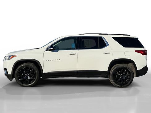 Used 2020 Chevrolet Traverse LT w/ LPO, Blackout Package image 2