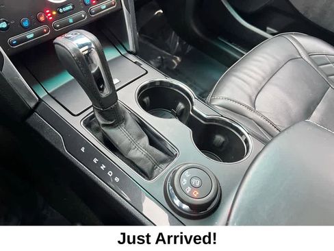 Used 2016 Ford Explorer Platinum image 44