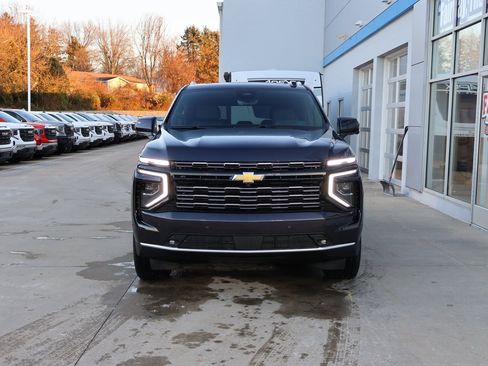 New 2025 Chevrolet Suburban High Country image 5