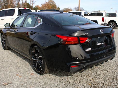 Used 2023 Nissan Altima 2.5 SR image 12