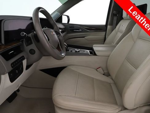Used 2024 Cadillac Escalade Sport Platinum w/ LPO, ONYX Package AWD/4WD image 17