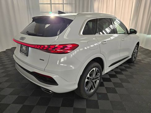 New 2025 Audi Q5 Premium image 6