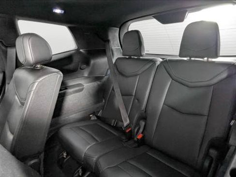 Used 2024 Cadillac XT6 Luxury AWD/4WD image 18