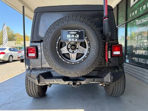 Used 2018 Jeep Wrangler Unlimited Sport S image 14