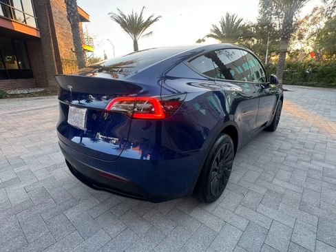 Used 2023 Tesla Model Y Long Range image 7