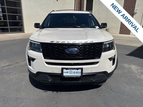Used 2018 Ford Explorer Sport w/ Equipment Group 401A AWD/4WD image 2