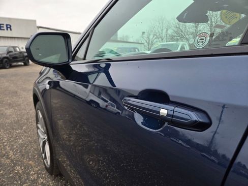 Used 2020 Cadillac XT4 Sport w/ Technology Package image 39