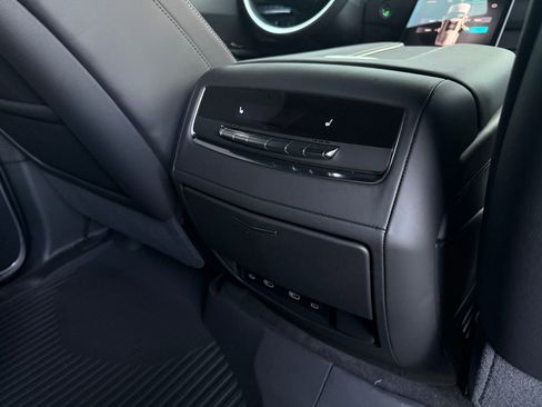 Used 2026 Cadillac Escalade Platinum Sport w/ LPO, ONYX Package image 26