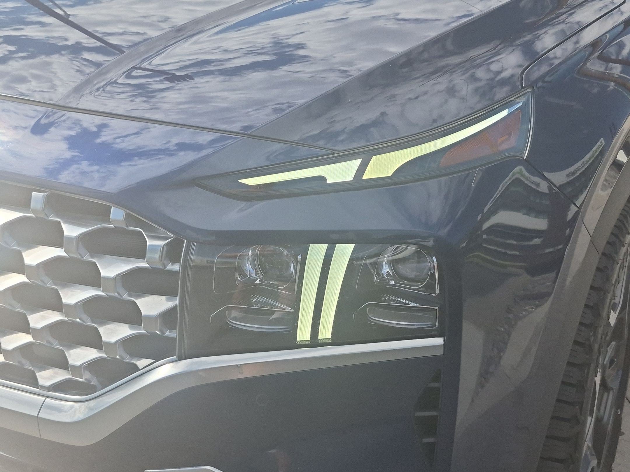 Used 2022 Hyundai Santa Fe Limited AWD/4WD image 11
