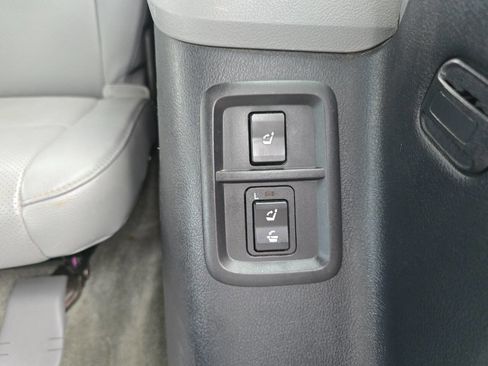 Used 2008 Toyota Sequoia Platinum AWD/4WD image 32