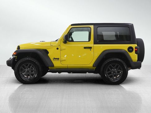 Used 2024 Jeep Wrangler Sport S image 2