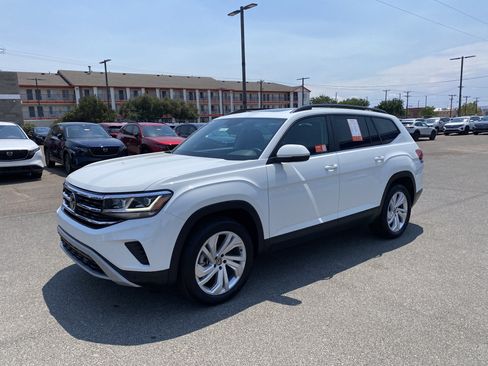 Certified 2023 Volkswagen Atlas SE w/ Panoramic Sunroof Package FWD image 52