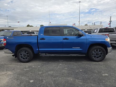 Used 2016 Toyota Tundra SR5 w/ SR5 Upgrade Package RWD image 4
