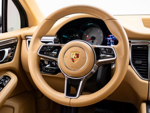 Used 2015 Porsche Macan S image 12