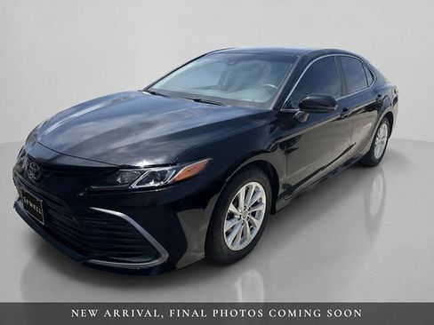 Used 2024 Toyota Camry LE FWD image 1