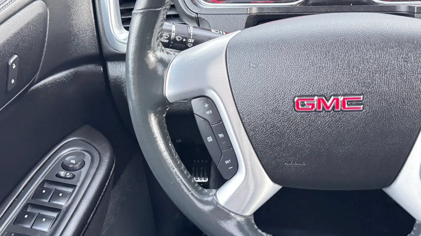 Used 2015 GMC Acadia SLT w/ Premium Edition FWD image 29