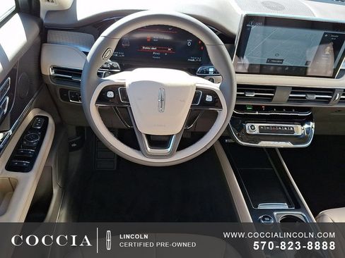 Certified 2024 Lincoln Corsair AWD image 11