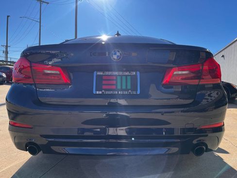 Used 2019 BMW 530e w/ Convenience Package image 4