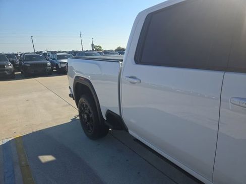 Used 2025 GMC Sierra 2500 AT4 AWD/4WD image 7
