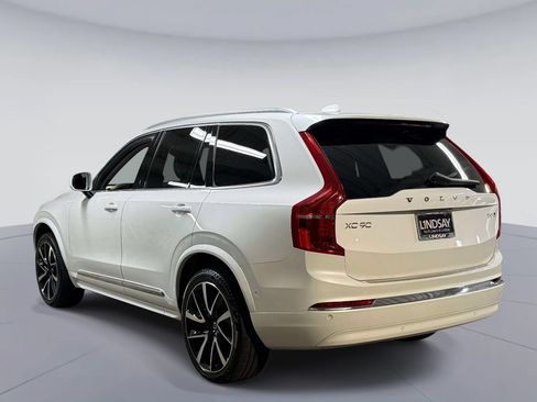 Used 2024 Volvo XC90 B6 Plus AWD/4WD image 12