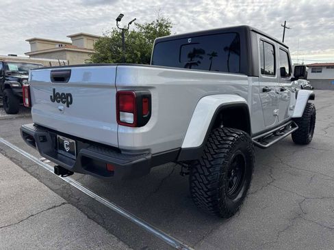 Used 2023 Jeep Gladiator Sport AWD/4WD image 8